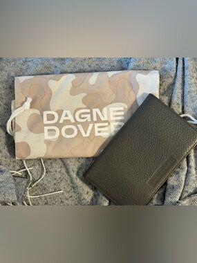Dagne Dover Accordion Travel Wallet